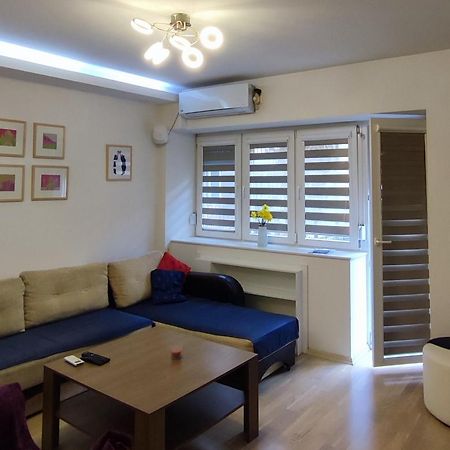 Skopje Contemporary Apartment Buitenkant foto