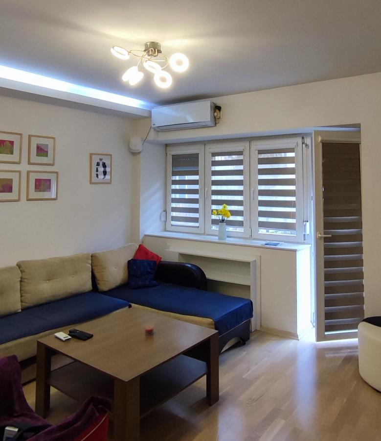 Skopje Contemporary Apartment Buitenkant foto